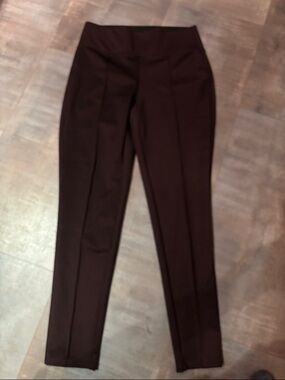 Nine West Slim Ponte Leggings in Maroon